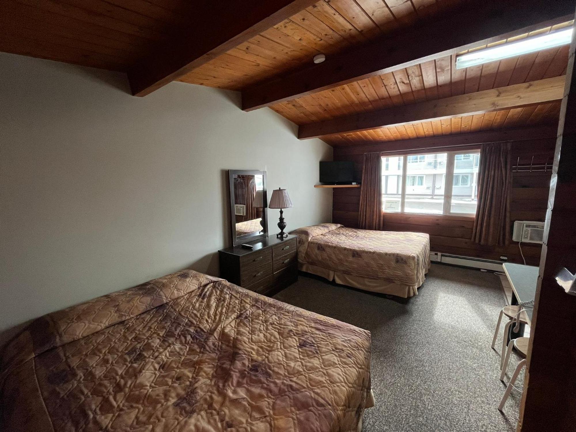 Raccoon Lodge Motel Sylvan Lake Dış mekan fotoğraf