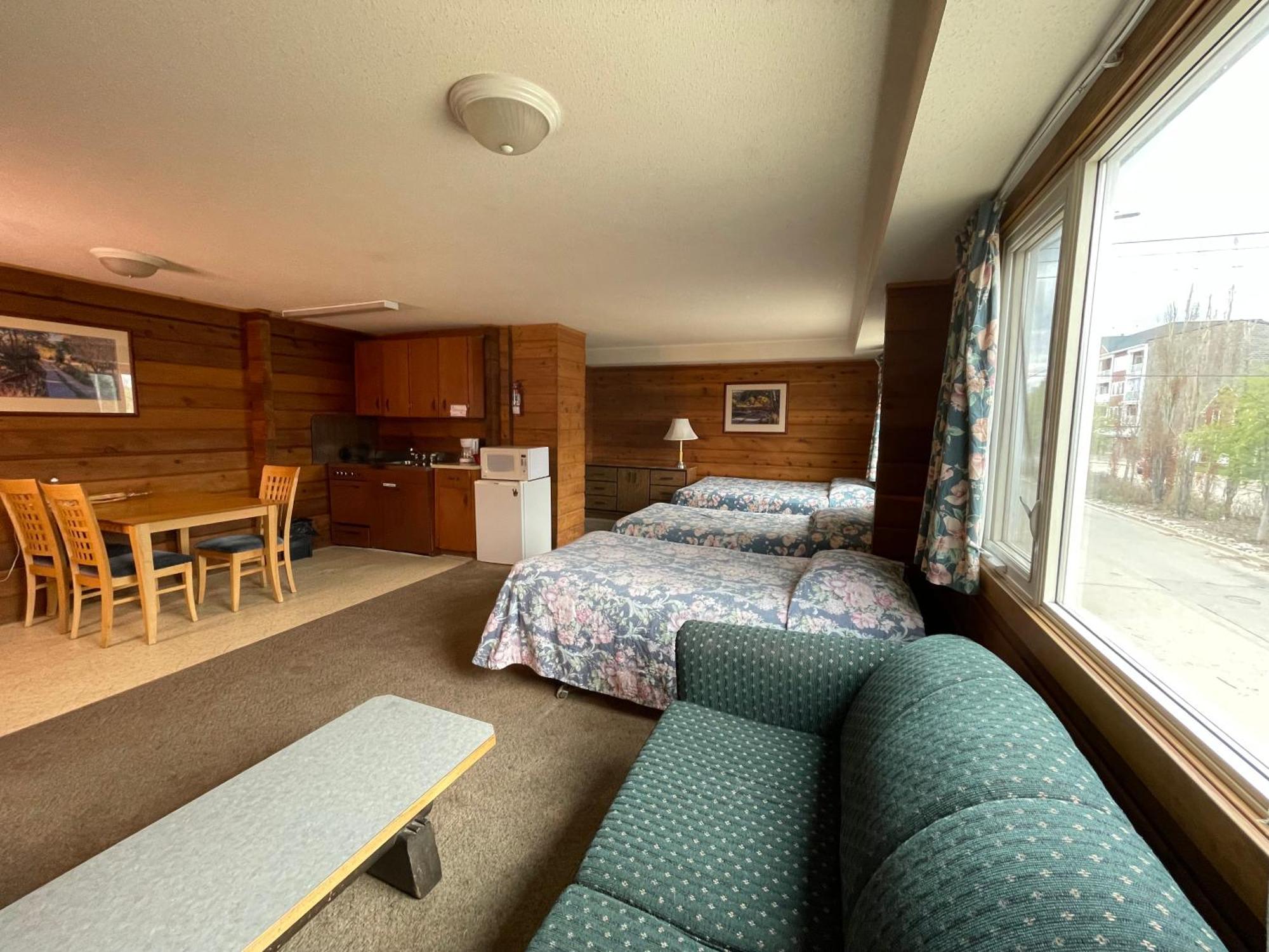 Raccoon Lodge Motel Sylvan Lake Dış mekan fotoğraf